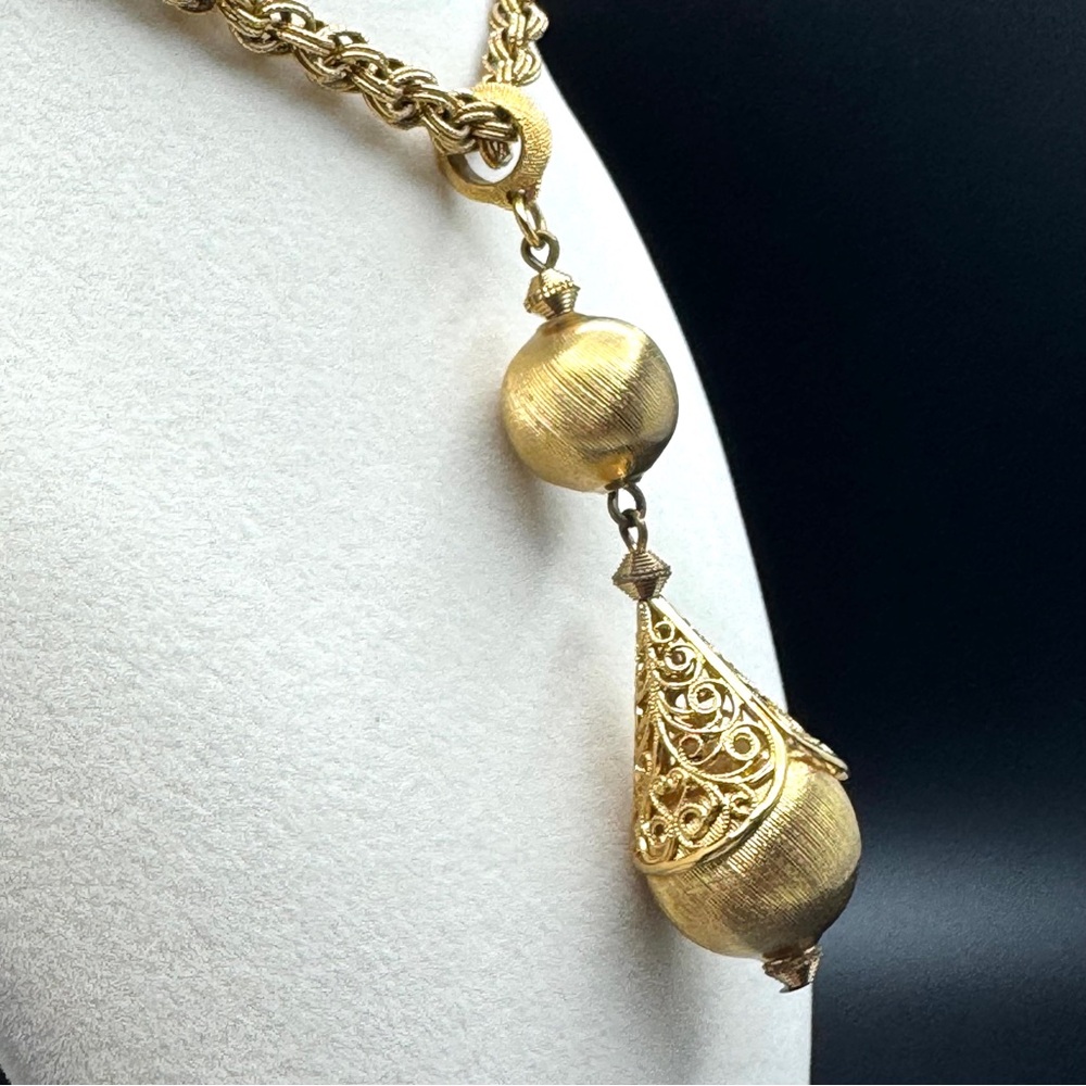 VTG Monet Bolero Brushed Gold Filigree Ball Drop Pendant Necklace - Picture 4 of 12